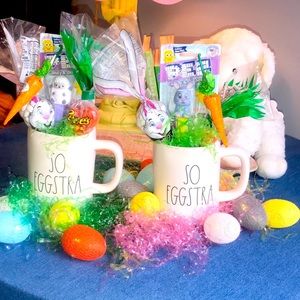 Set of 2 RAE DUNN EGGSTRA GIFT SET MUGS
